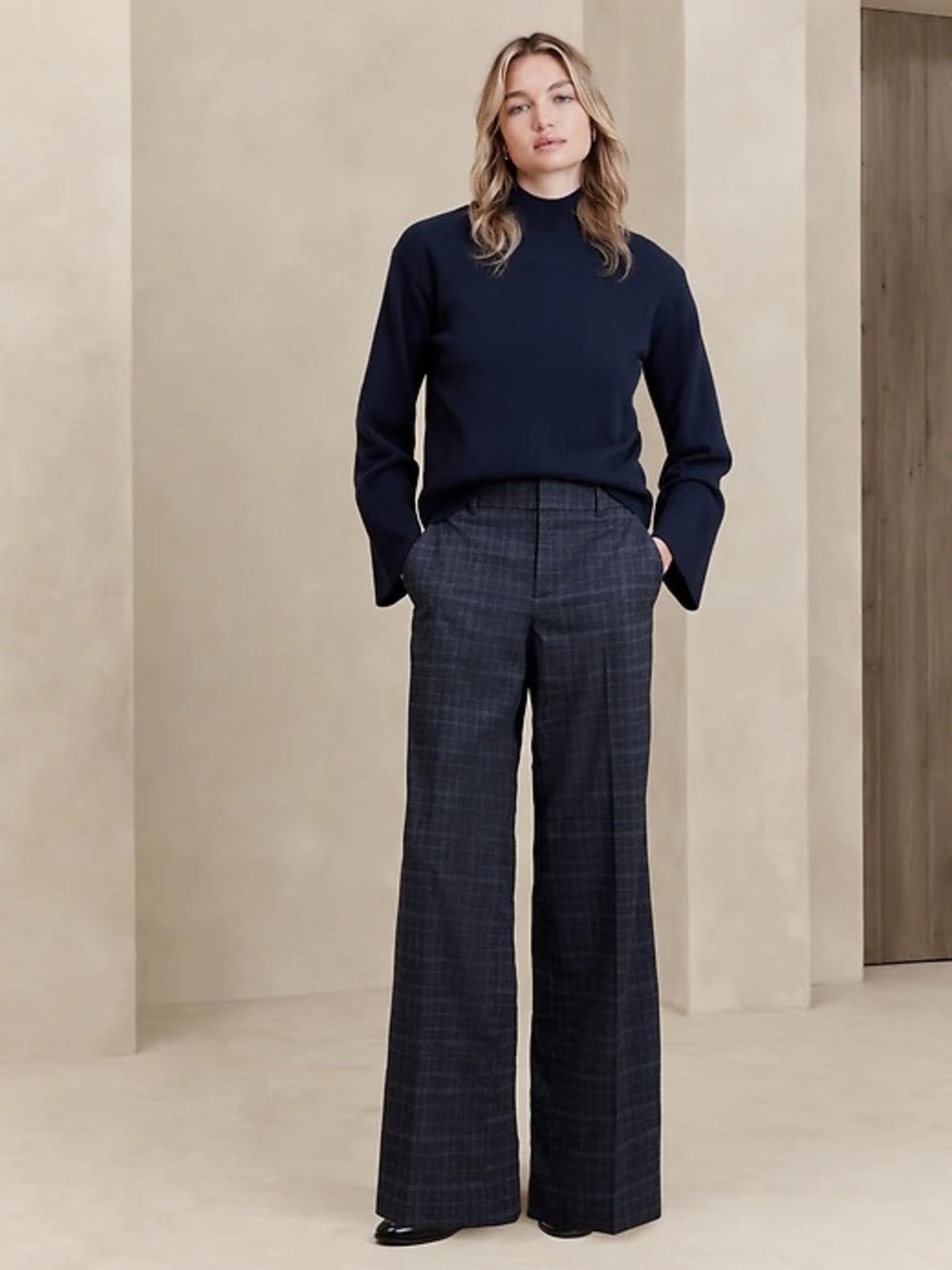 Banana Republic Women's Wide-Leg Checked Pants in Navy